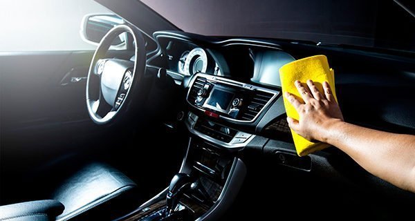 Скидки от 40% на химчистку салона